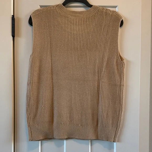 Sleeveless Sweater - Embroidered Bull Rider - Picture 3 of 4